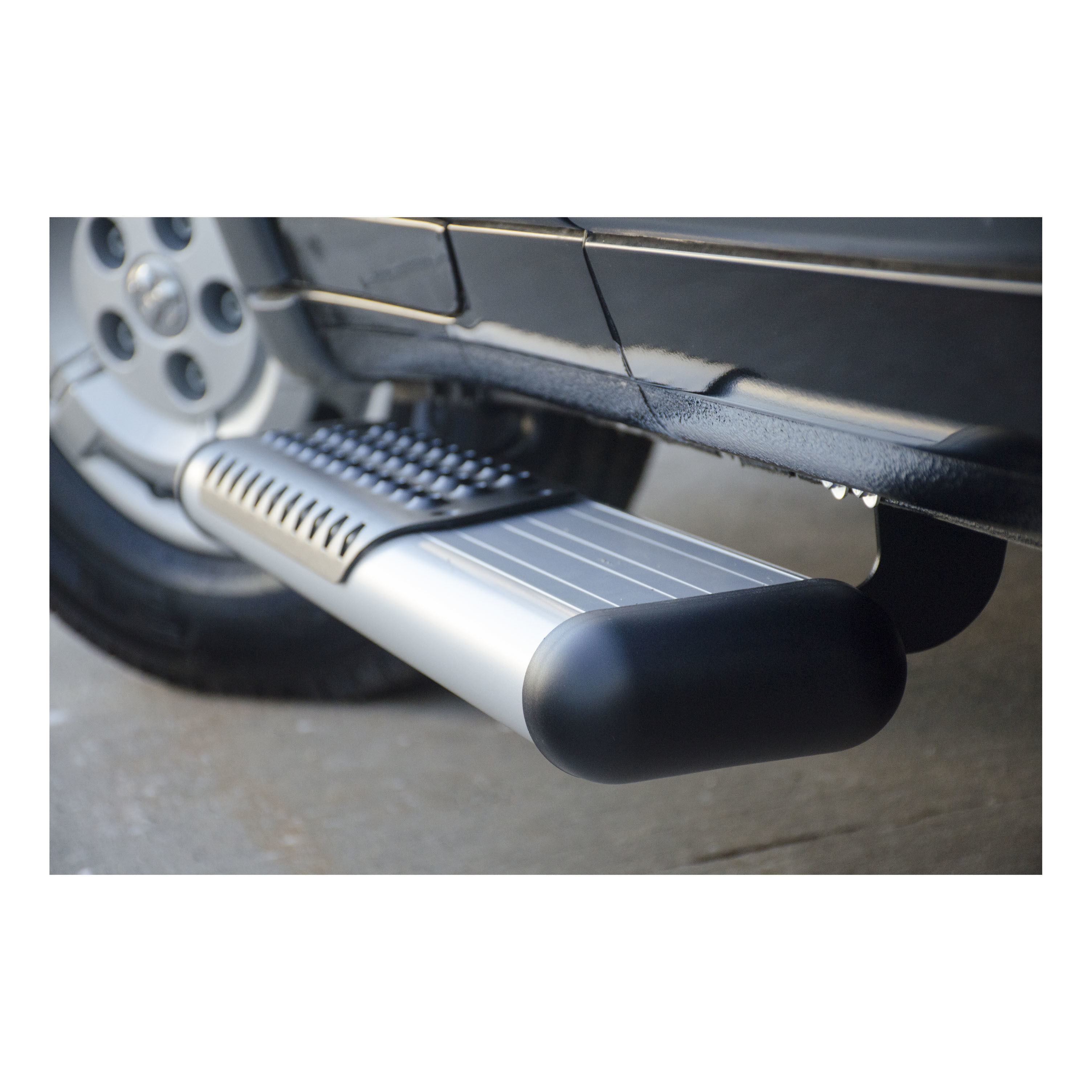 2012-2017 Nissan NV1500 O-Mega II 6" Oval Side Steps Silver