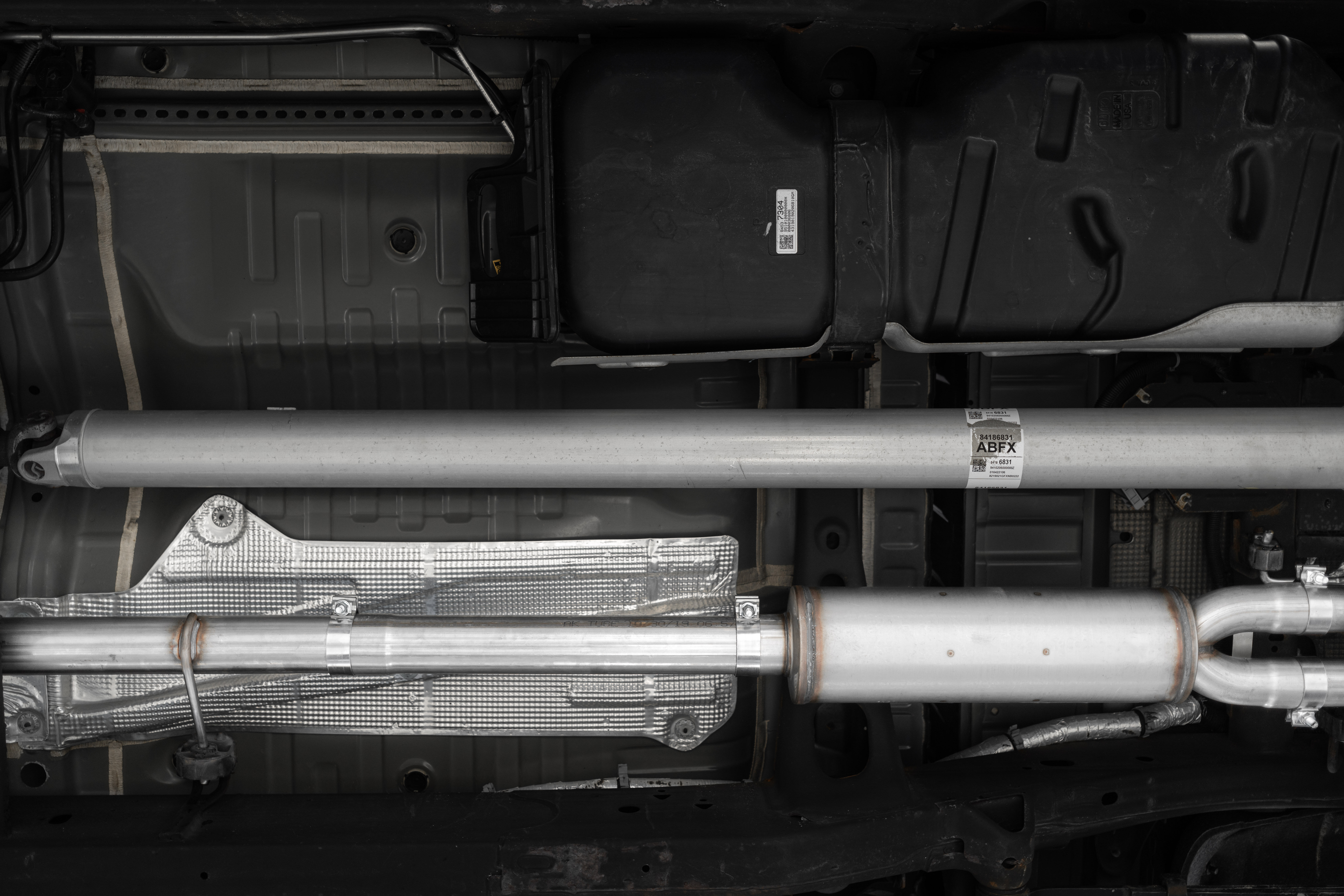 2019-2021 GMC Sierra 1500 AT4/Base/Denali/Elevation/SLE/SLT 5.3L V8 4WD Crew Cab Pickup MBRP Exhaust 2 1/2" Cat Back, Dual Rear , AL
