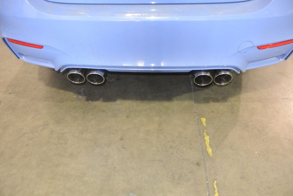 BMW M3 (F80) 15-19 / M4 (F82) 15-19 - Supremo Exhaust System - Black Chrome Tips by Megan Racing