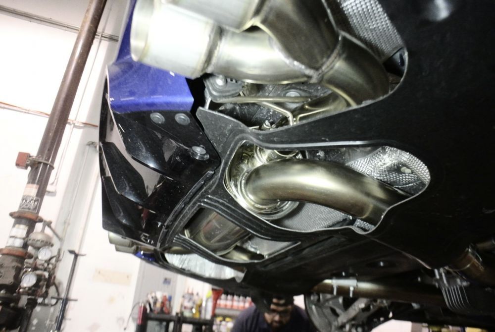 BMW M5 (F90) 2018+ Supremo Axle-Back Exhaust System (Stainless Tip) by Megan Racing