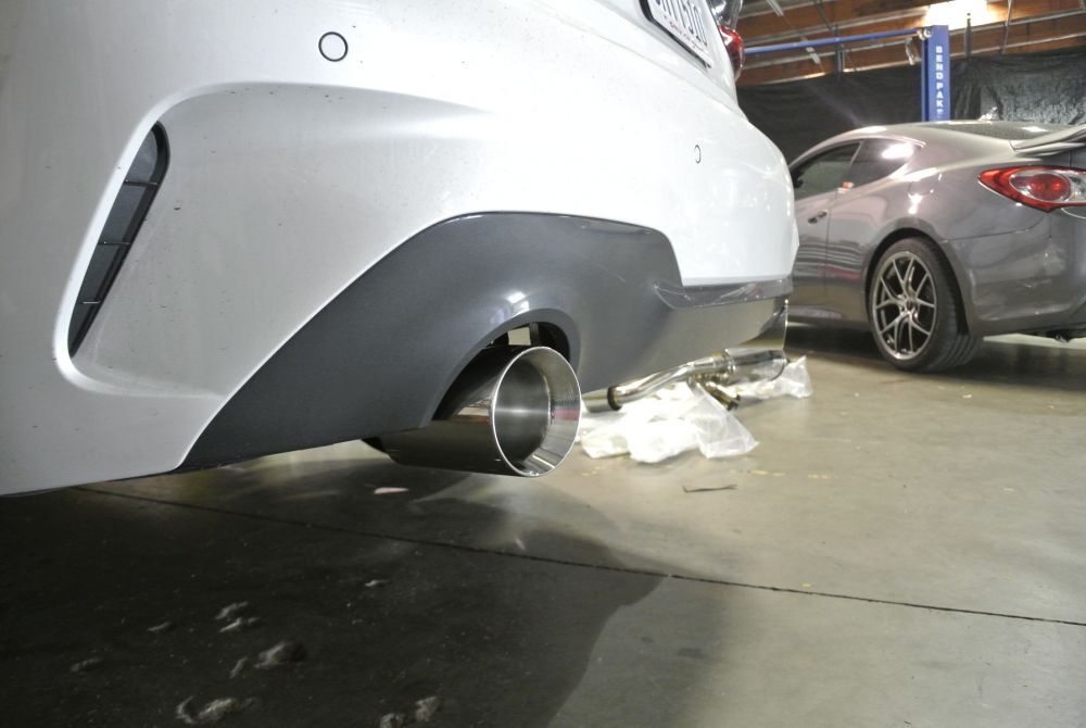 BMW 3-Series (G20 RWD) 2019+ Supremo Axle-Back Exhaust System (Black Chrome Tip) by Megan Racing