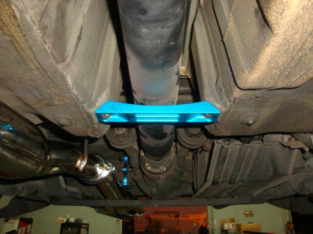 Drive Shaft Tunnel Brace Bar for Honda S2000 00-03 by Megan Racing