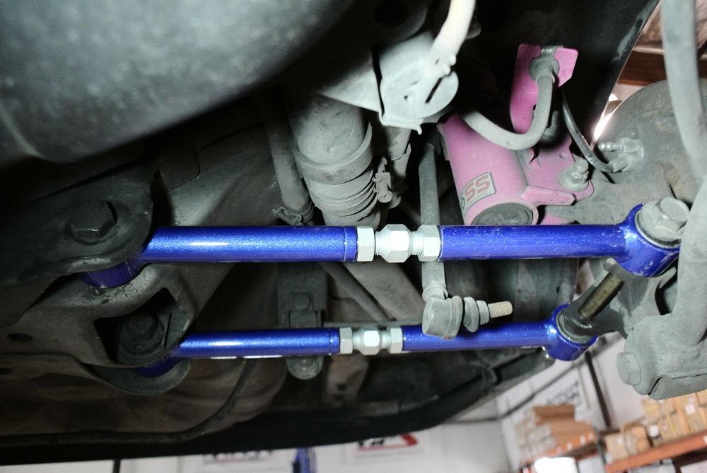 Nissan Sentra 90-94 (B13) Rear Lateral Arm Kit by Megan Racing