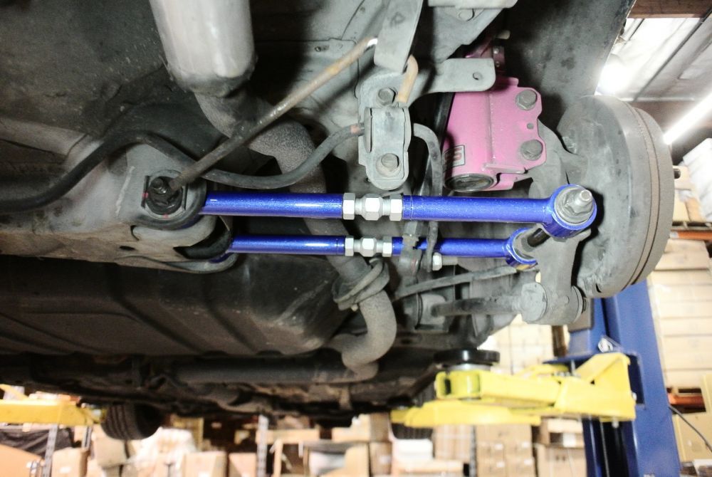 Nissan Sentra 90-94 (B13) Rear Lateral Arm Kit by Megan Racing