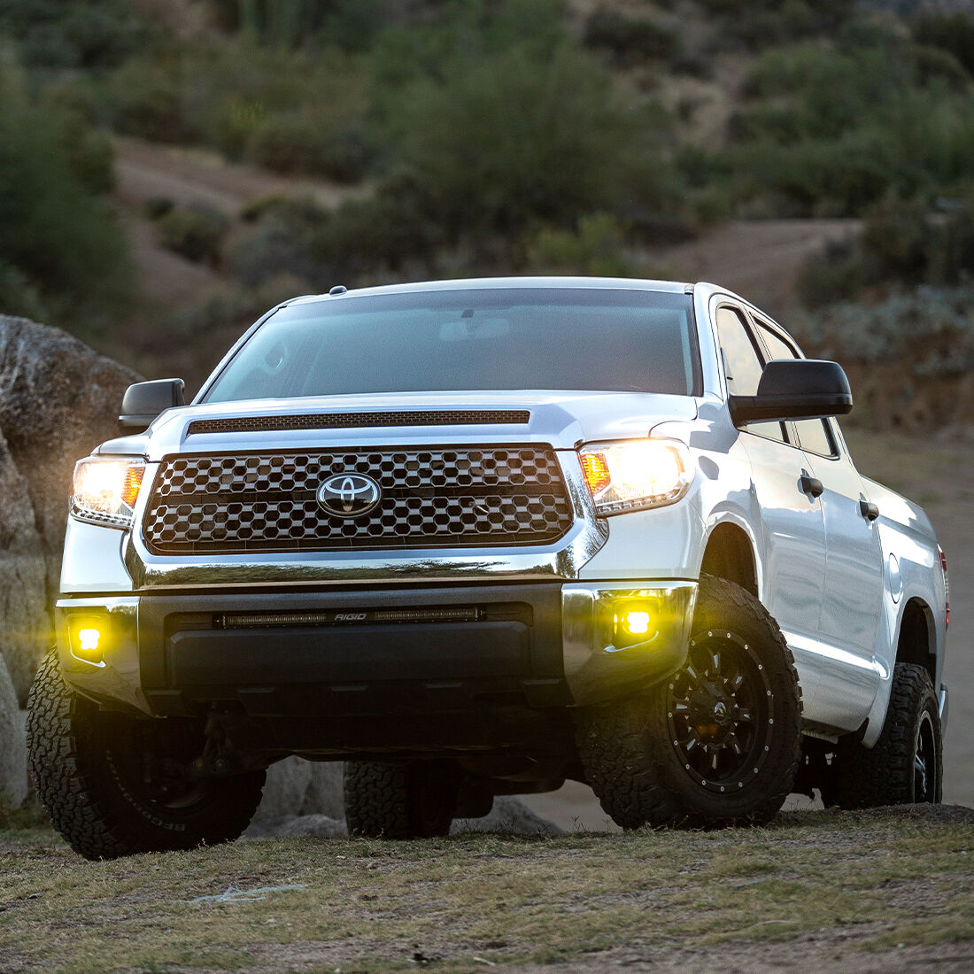 Toyota Fog Mount Kit For 10-20 Tundra/4Runner 16-20 Tacoma With 1 Set 360-Series 4.0 Inch SAE Yellow Lights Fog LED Lights by Rigid Industries