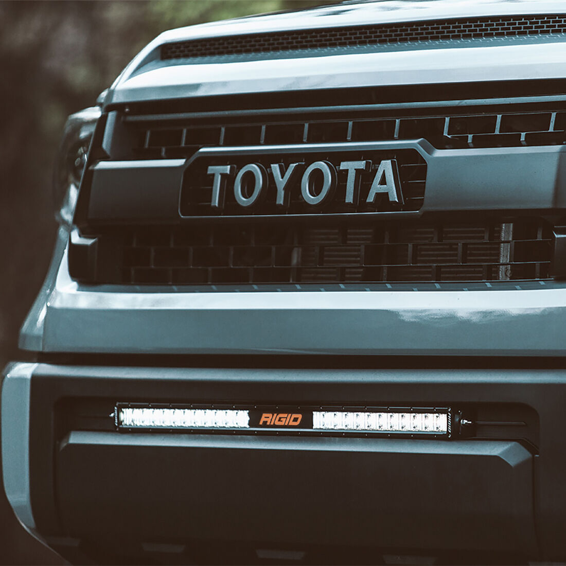 SR-Series 30 Inch Dual Function SAE Auxilary High Beam Driving Lights with Amber Backlight LED Light Bars by Rigid Industries