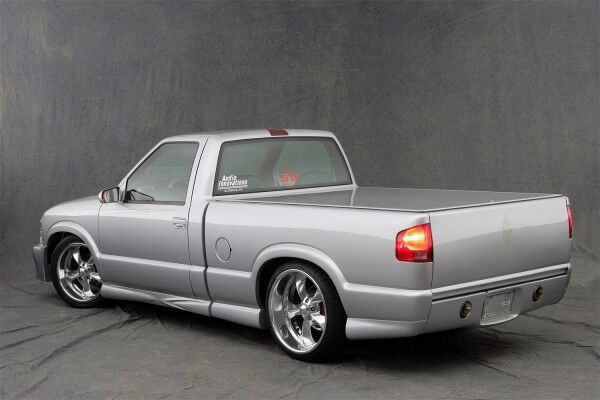 1994-2004 Chevrolet S10 Standard Cab Short Bed Street Scene Urethane Side Skirts