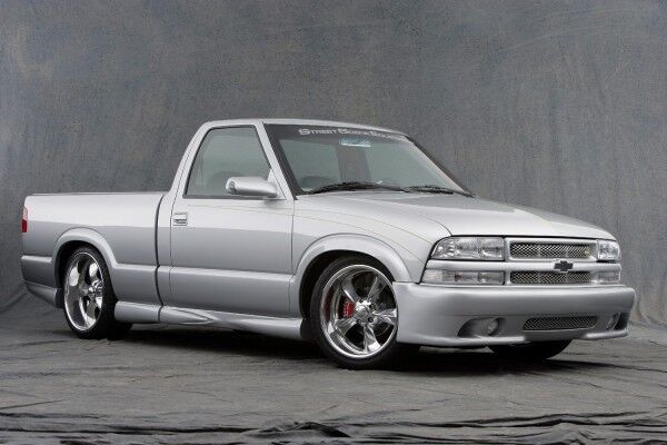 1994-2004 Chevrolet S10 Standard Cab Short Bed Street Scene Urethane Side Skirts