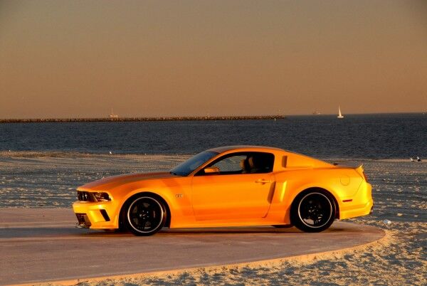 2010-2013 Ford Mustang Street Scene Urethane Side Skirts