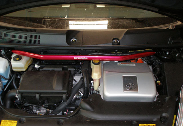 2005-2009 Toyota Prius Front Tower Bar by Tanabe - TNB-TTB151F