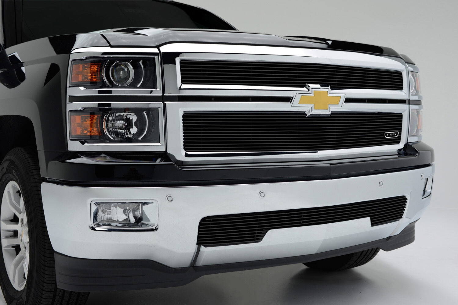 Silverado Grille Overlay 14-15 Chevrolet Silverado Aluminum Powdercoat Black 2 Piece Billet Series T-REX Grilles - 21117B
