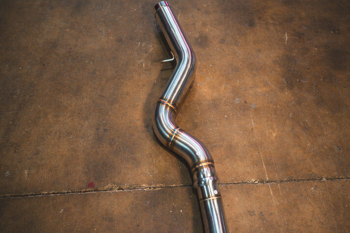2020-2024 BMW G20, 330i,430i 2.0L Axleback T304 Stainless Steel Black 3.5 Inch Outlet Tips by Valvetronic Designs