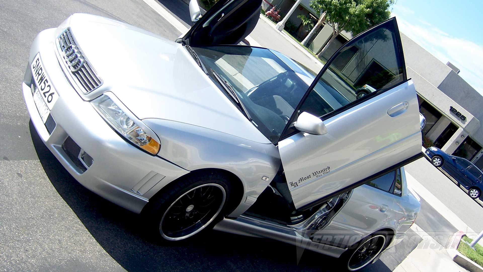 1994-2001 Audi A4 4DR Bolt-on Vertical Lambo Door Conversion Kit
