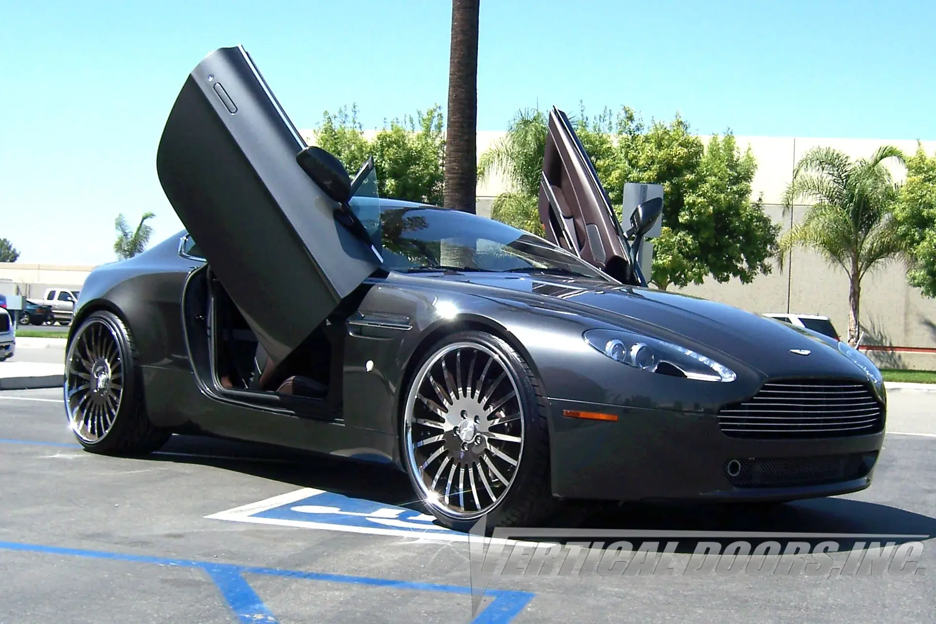 2006-2018 Aston Martin Vantage Bolt-on Vertical Lambo Door Conversion Kit
