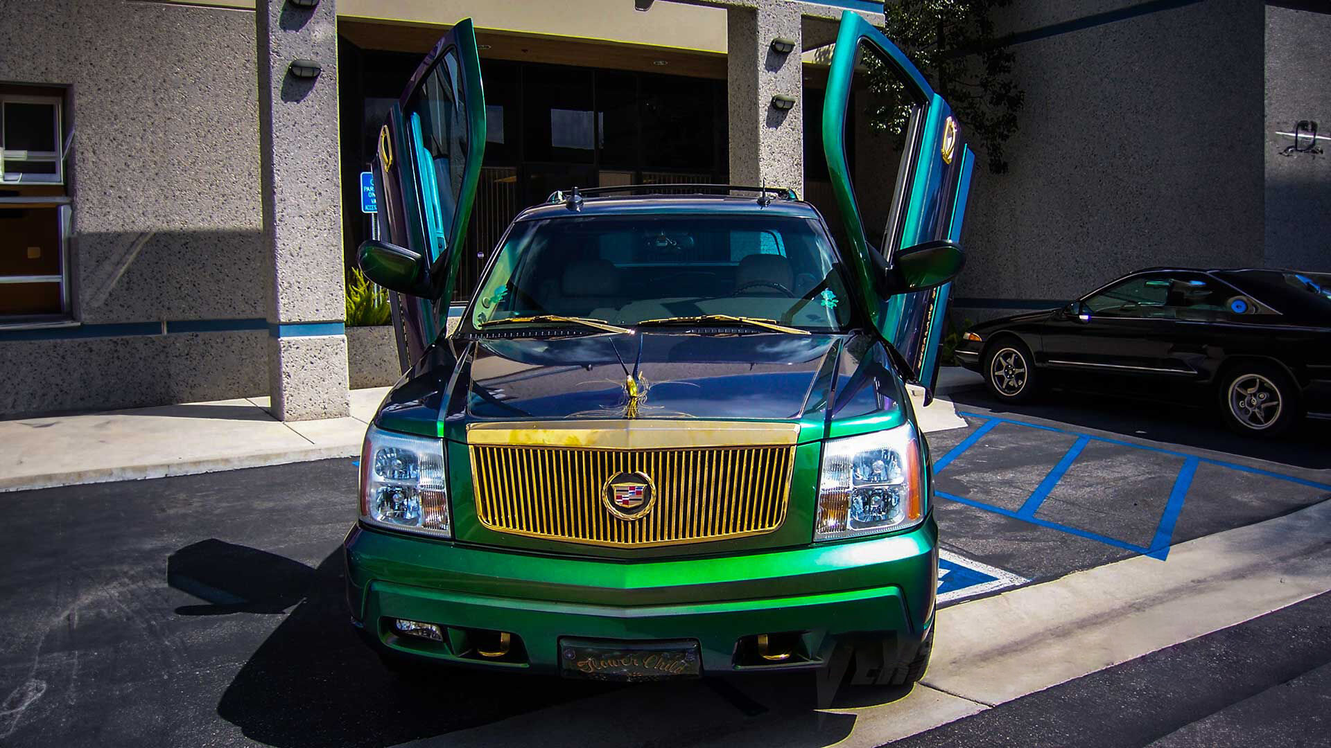 1999-2001 Cadillac Escalade Bolt-on Vertical Lambo Door Conversion Kit - VDCCADESC9901