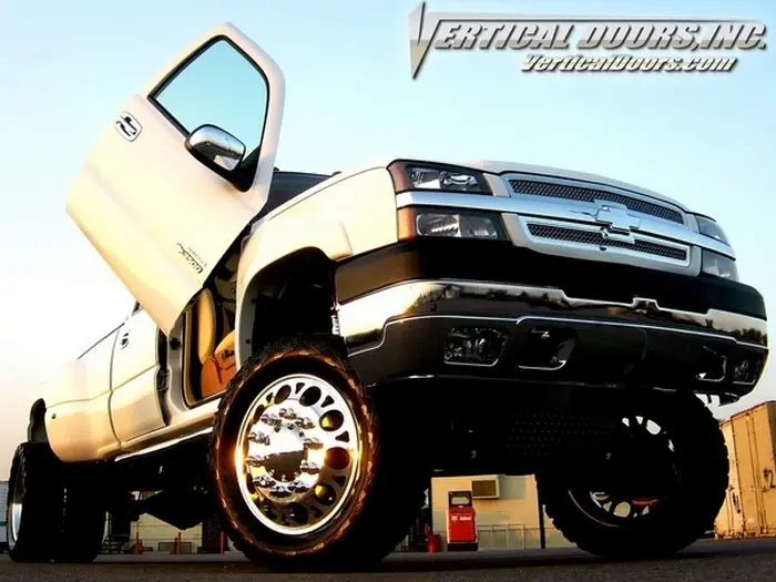 1999-2006 Chevrolet Silverado 1500/2500/3500 Bolt-on Vertical Lambo Door Conversion Kit