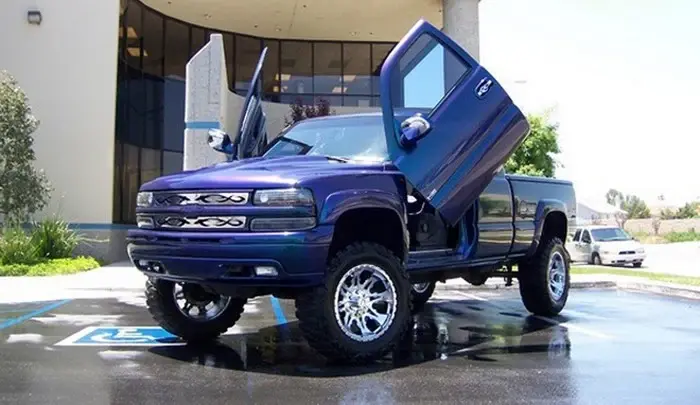1999-2006 Chevrolet Silverado 1500/2500/3500 Bolt-on Vertical Lambo Door Conversion Kit - VDCCHEVY-GMC9906