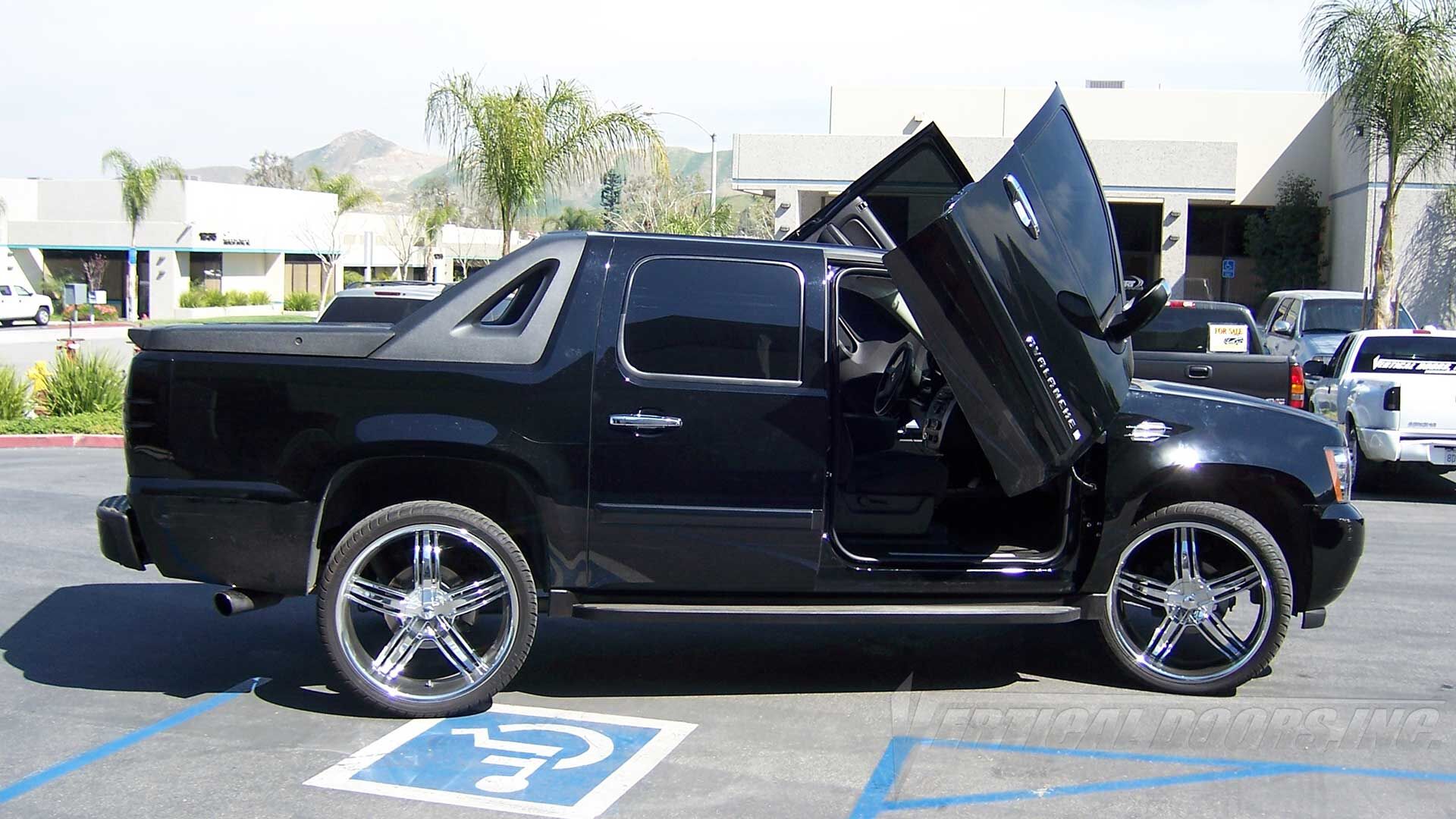 2007-2010 Chevrolet Avalanche Bolt-on Vertical Lambo Door Conversion Kit
