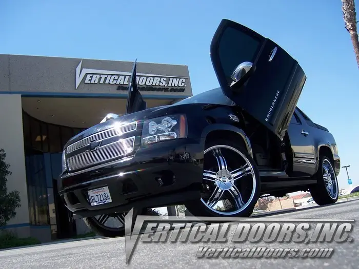 2007-2010 Chevrolet Avalanche Bolt-on Vertical Lambo Door Conversion Kit