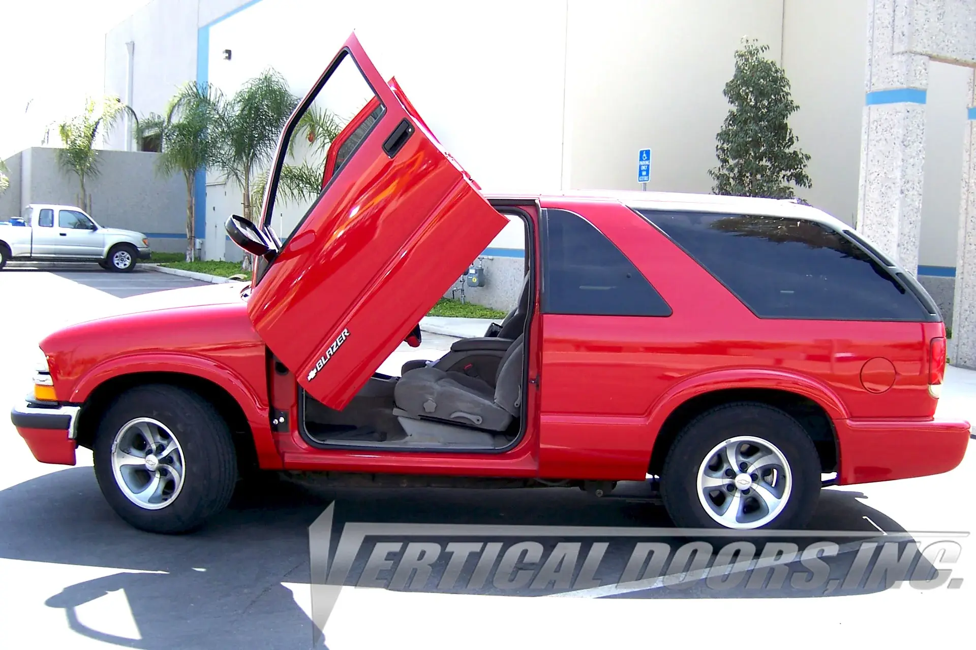 1995-2005 Chevrolet Blazer Bolt-on Vertical Lambo Door Conversion Kit