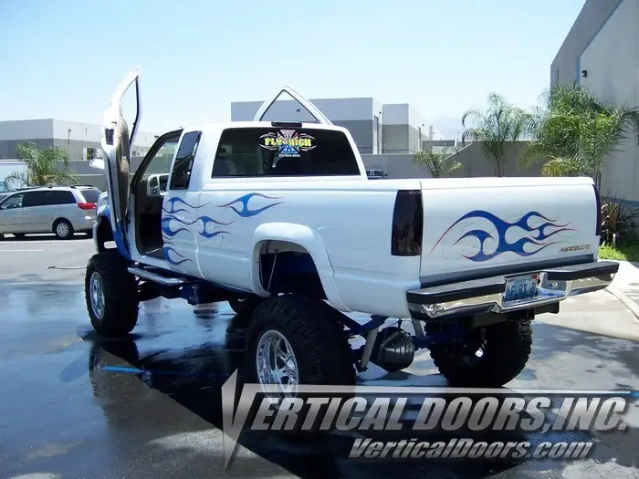 1988-1998 Chevrolet Silverado 1500/2500/3500 Bolt-on Vertical Lambo Door Conversion Kit