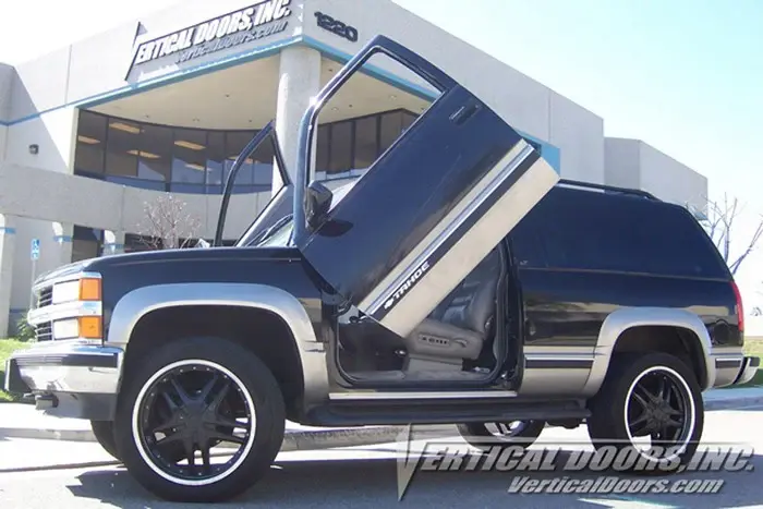 1995-1999 Chevrolet Tahoe Bolt-on Vertical Lambo Door Conversion Kit