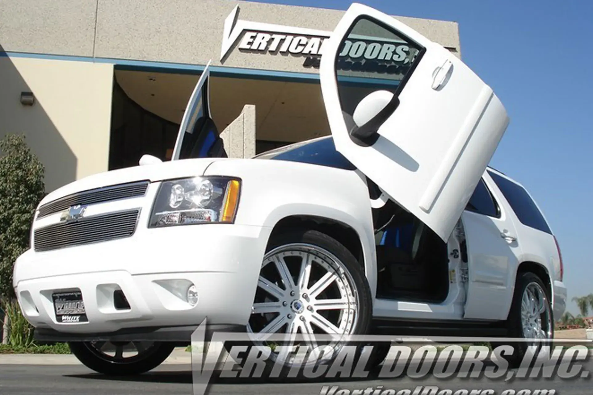 2007-2014 Chevrolet Tahoe Bolt-on Vertical Lambo Door Conversion Kit