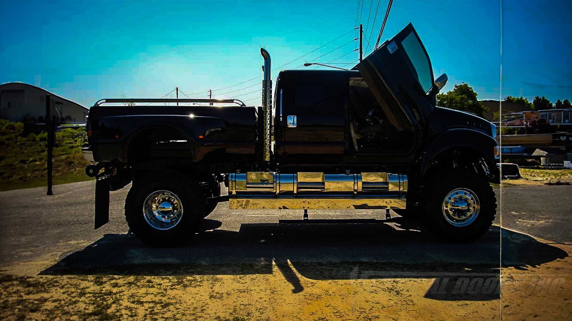 2006-2010 Ford F-650 Super Duty Bolt-on Vertical Lambo Door Conversion Kit