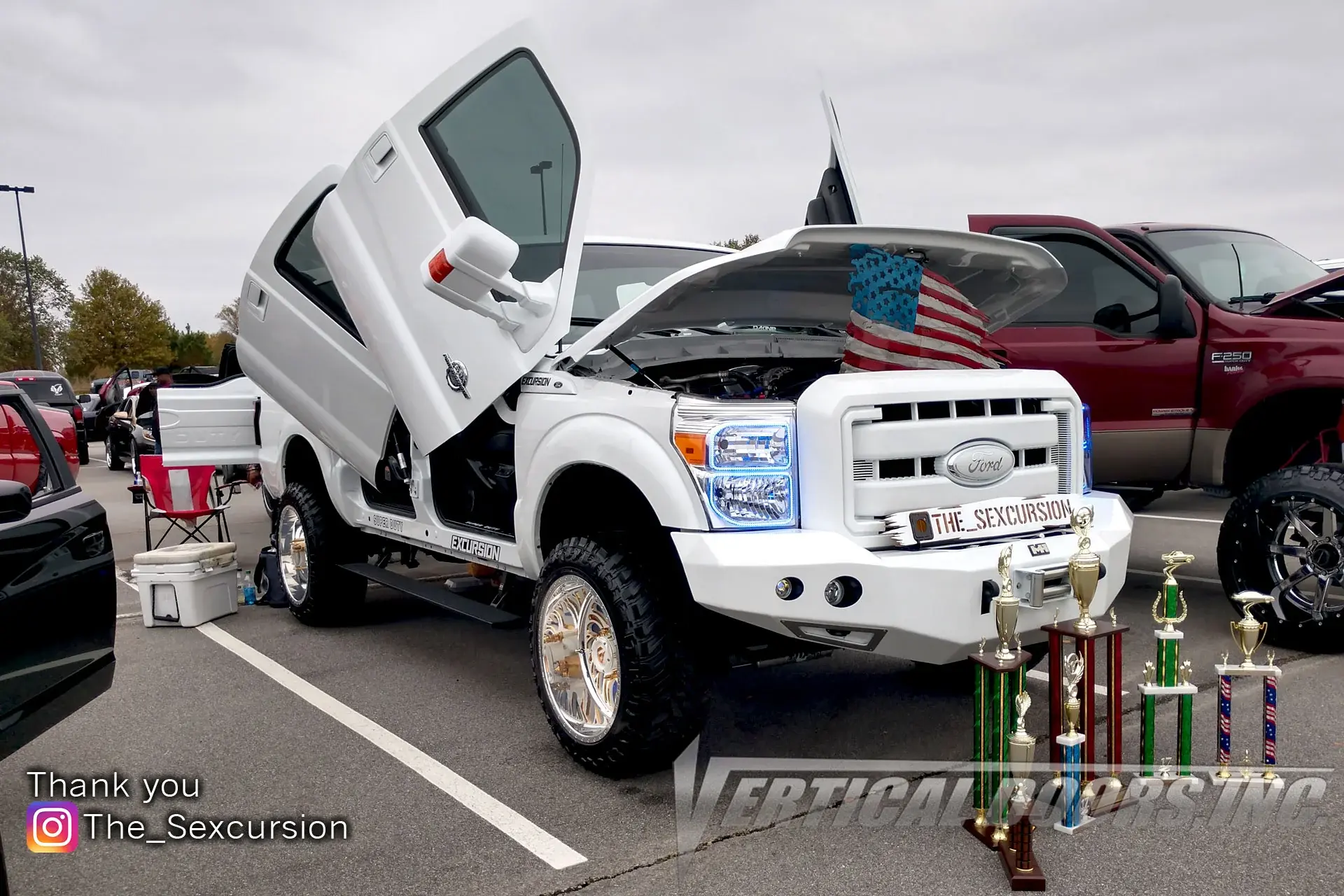 2000-2005 Ford Excursion Bolt-on Vertical Lambo Door Conversion Kit