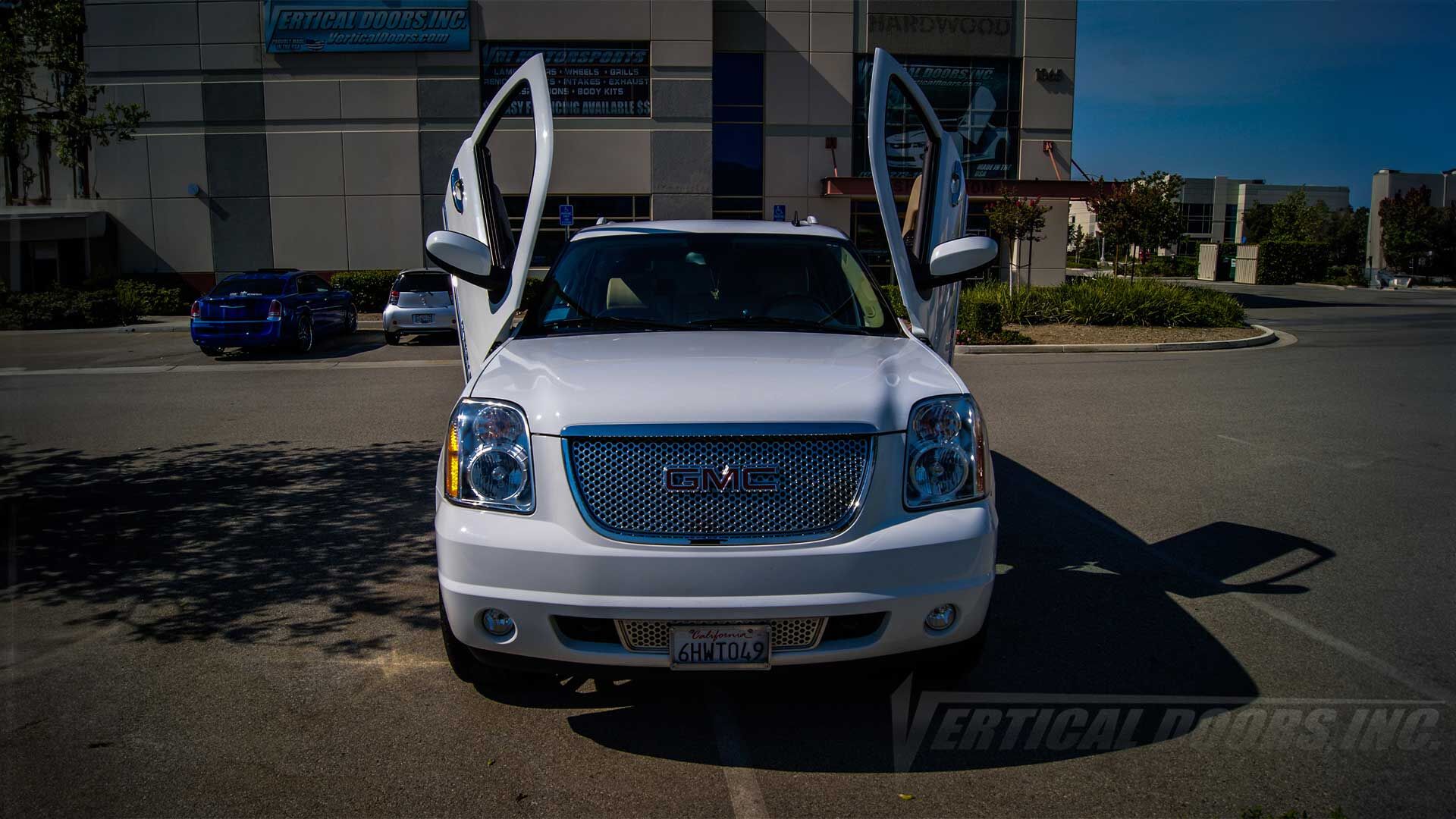 2007-2014 GMC Denali Bolt-on Vertical Lambo Door Conversion Kit