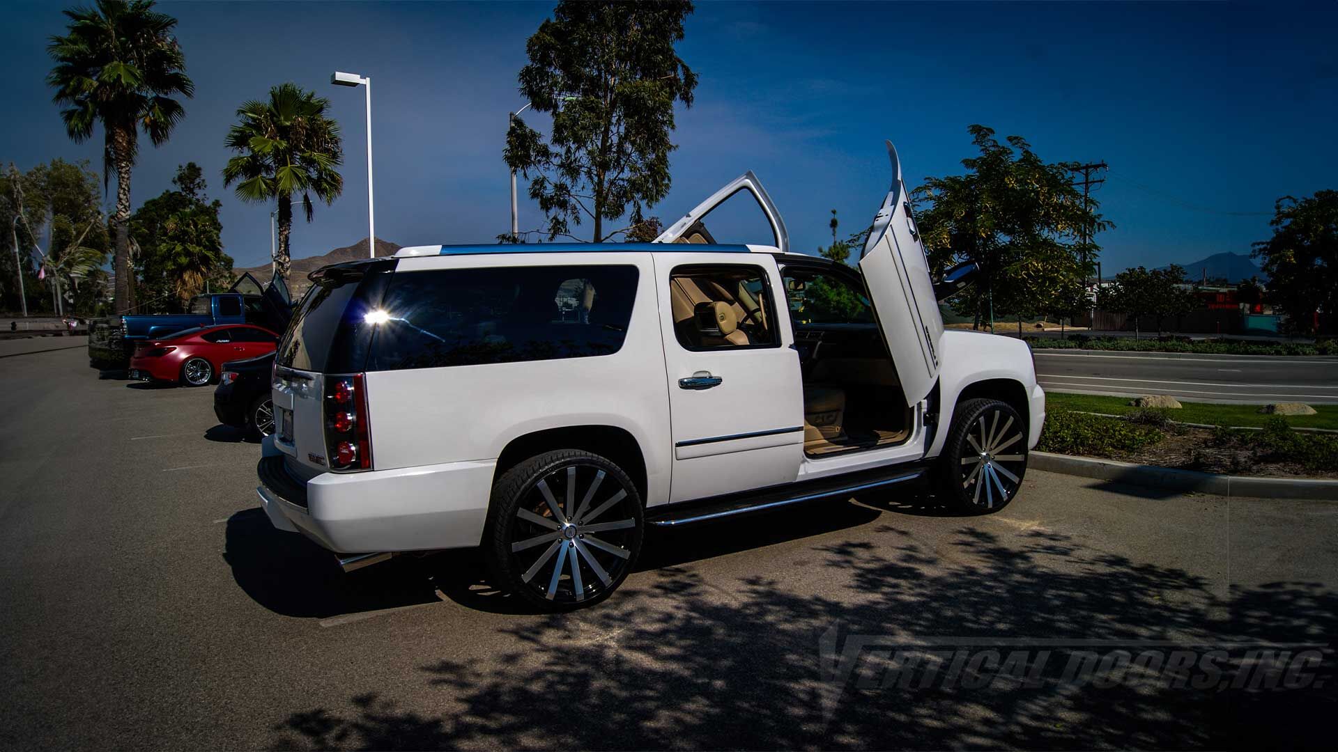 2007-2014 GMC Denali Bolt-on Vertical Lambo Door Conversion Kit