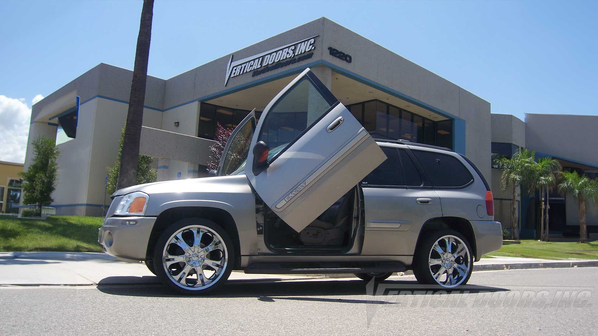 2002-2009 GMC Envoy Bolt-on Vertical Lambo Door Conversion Kit