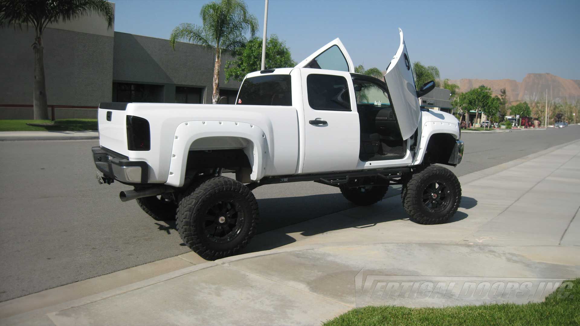 2007-2014 GMC Sierra 1500/2500/3500 Bolt-on Vertical Lambo Door Conversion Kit