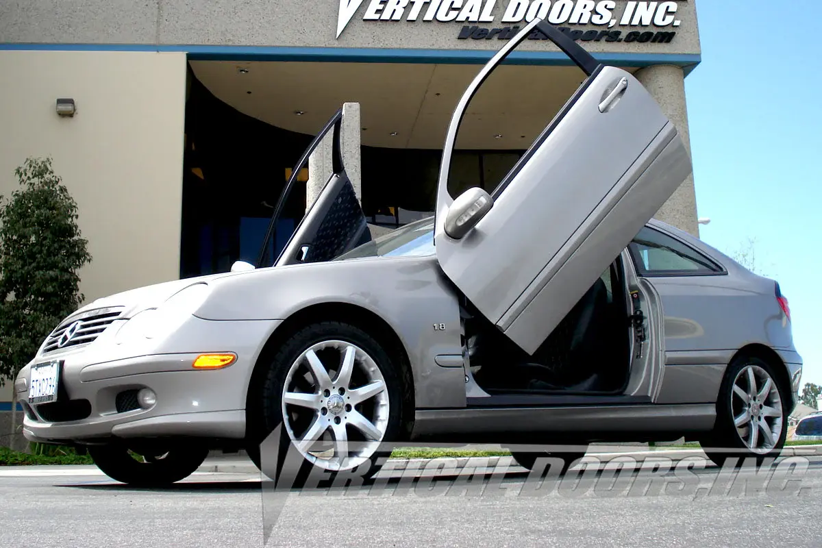 2001-2005 Mercedes C-Class Bolt-on Vertical Lambo Door Conversion Kit