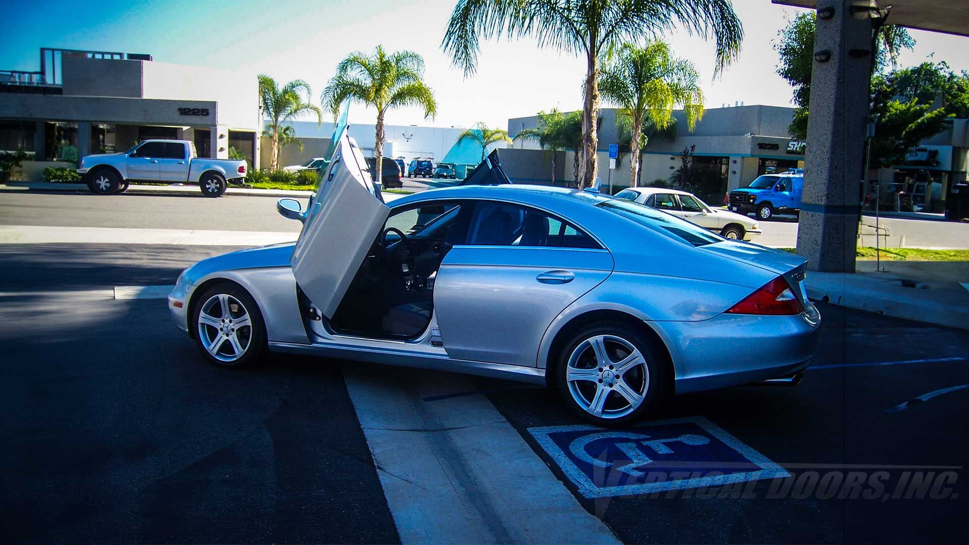 2005-2010 Mercedes CLS Bolt-on Vertical Lambo Door Conversion Kit