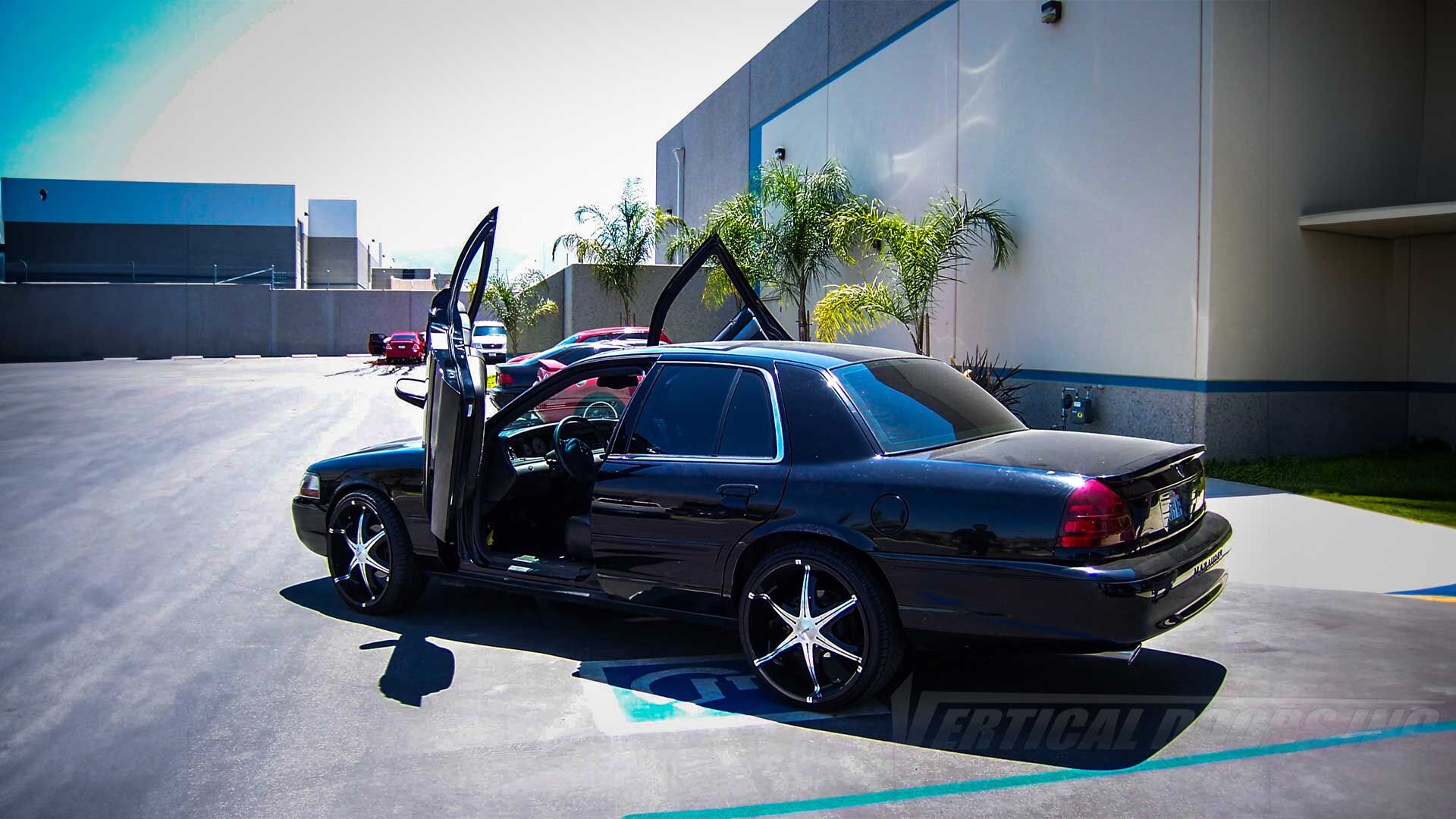 2003-2004 Mercury Marauder/Grand Marquis Bolt-on Vertical Lambo Door Conversion Kit