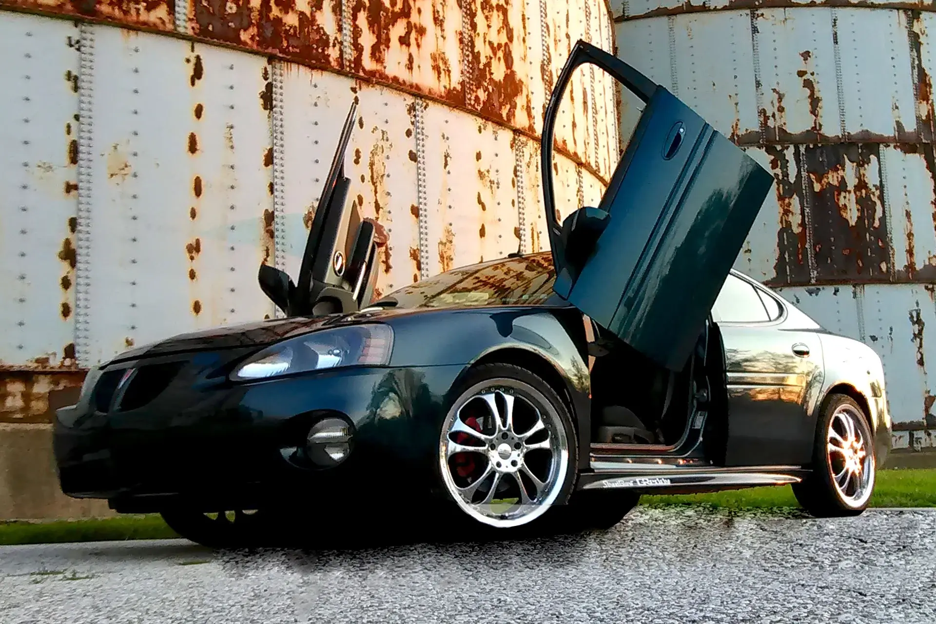2004-2008 Pontiac Grand Prix Bolt-on Vertical Lambo Door Conversion Kit - VDCPONGPRIX04084DR
