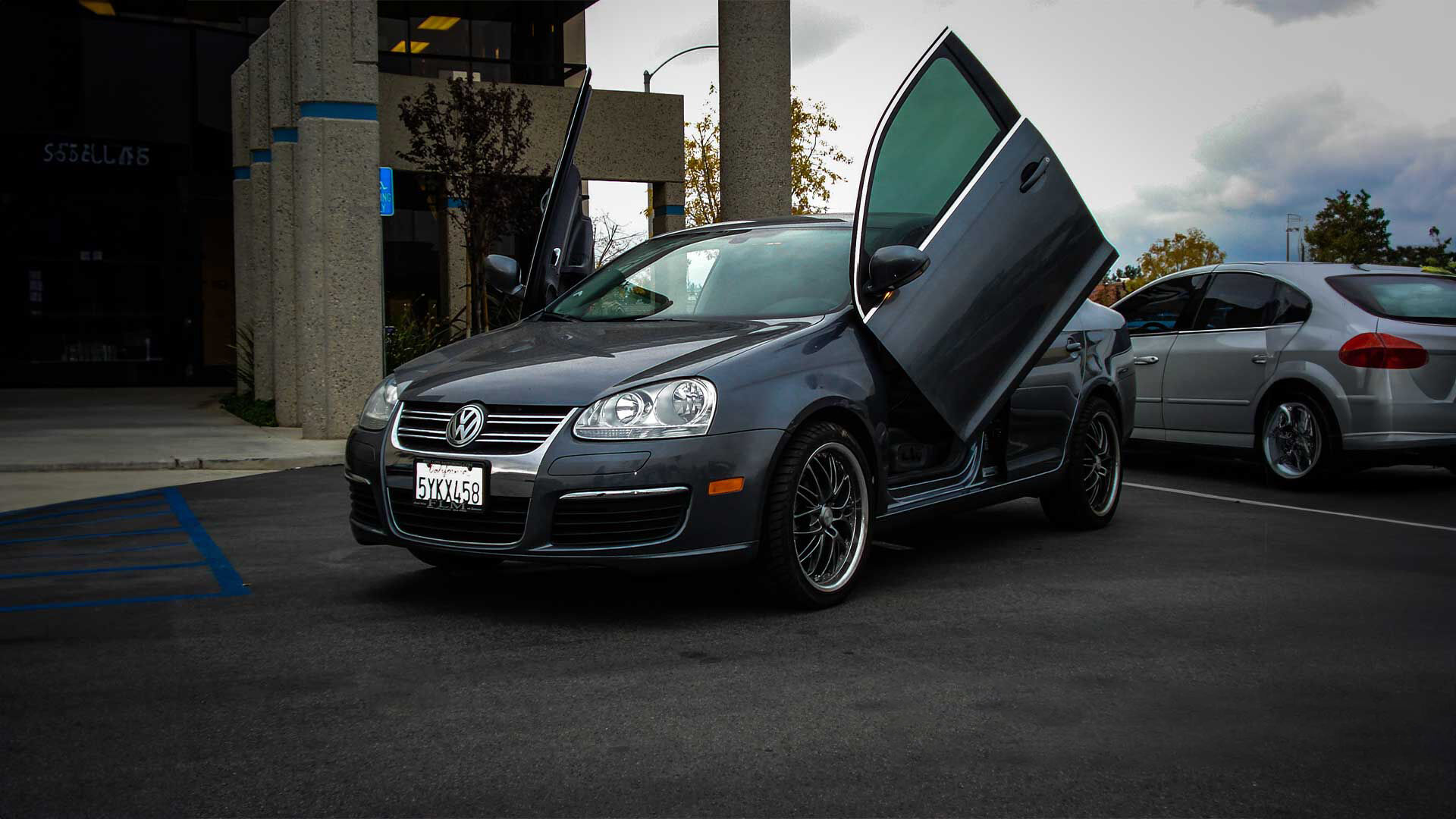 2005-2011 Volkswagen Jetta Bolt-on Vertical Lambo Door Conversion Kit - VDCVOLKJETTA0508