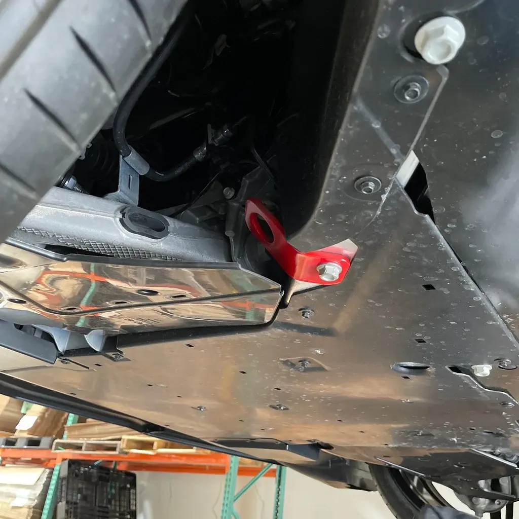 2020-2024 Chevrolet Corvette Strap Points