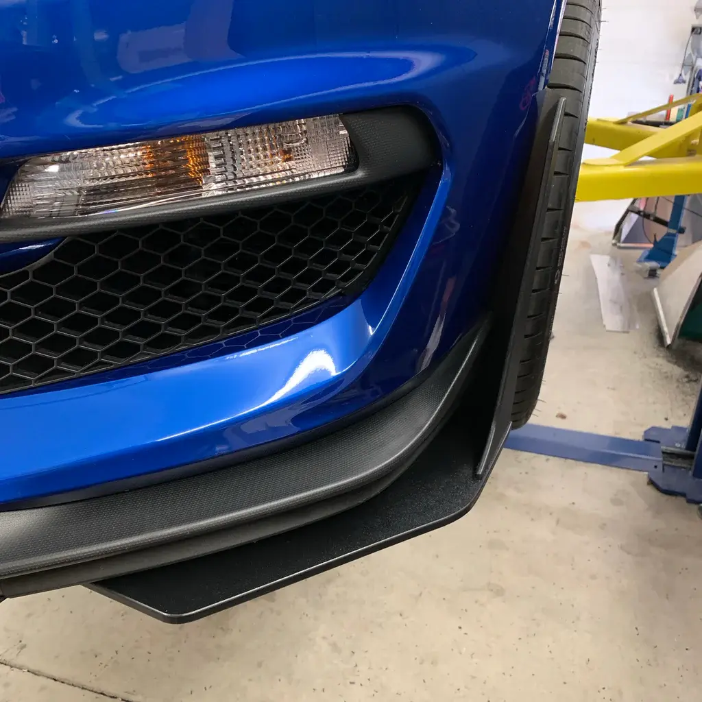 2016-2020 Ford Mustang GT350 GT500-Style Front Splitter Winglet & Fender Extensions - 22155002