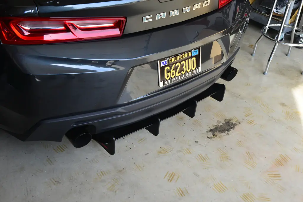2016-2018 Chevrolet Camaro SS/LT Rear Diffuser w/ Quad Tip Stock Muffler - Standard