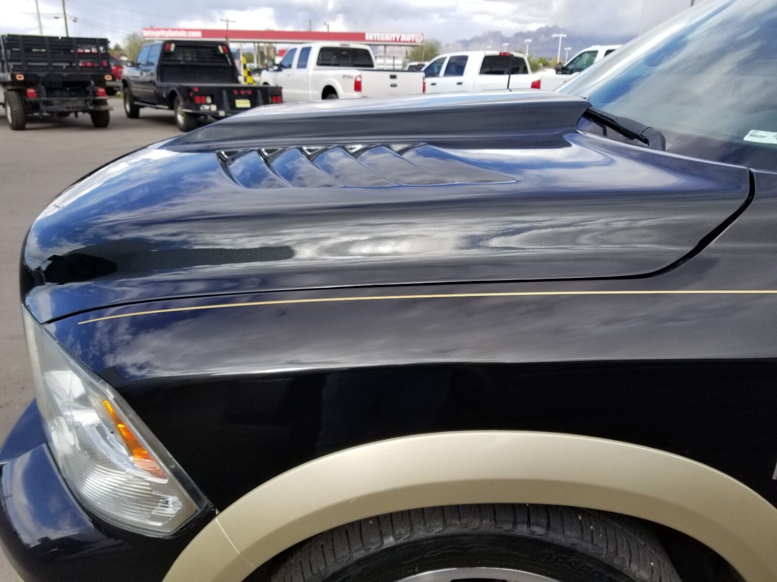 2009-2018 Dodge Ram 1500 SSK Dual-Functional Ram Air Hood Fiberglass