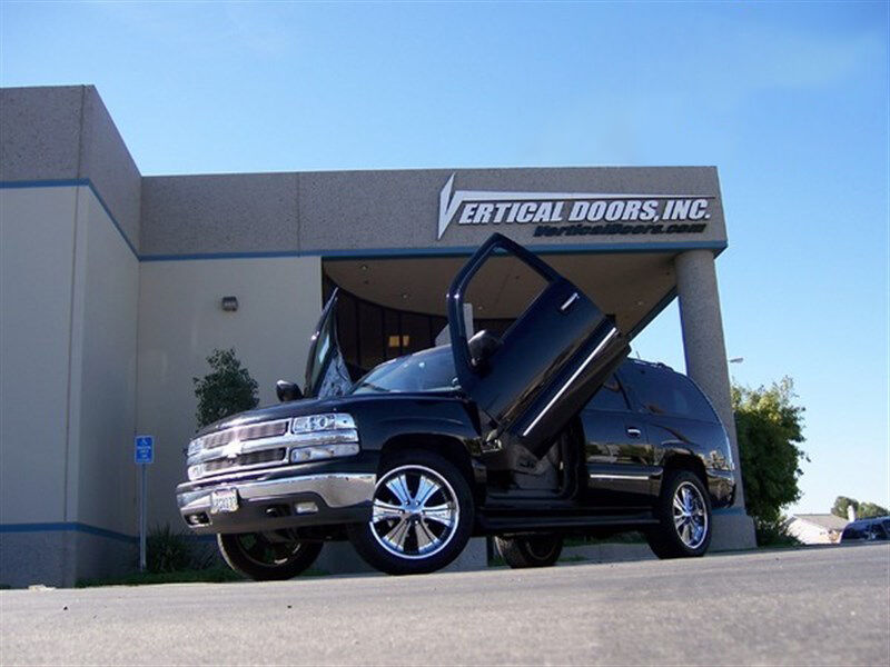2000-2006 Chevy Suburban Bolt-On Vertical Lambo Door Conversion Kit - VDI-VDCCHEVYSUB0006