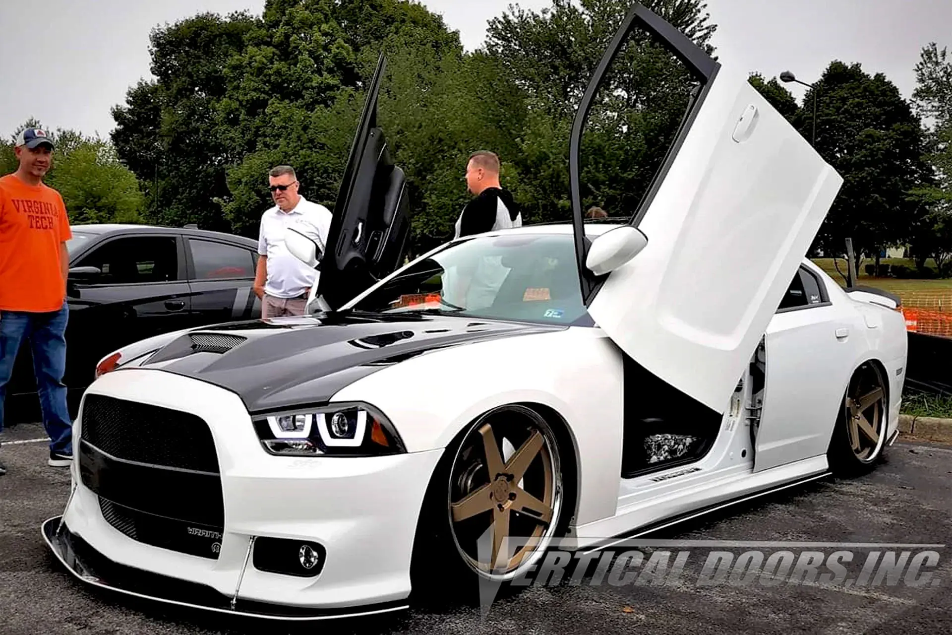 2006-2010 Dodge Charger Bolt-On Vertical Door Conversion Kit