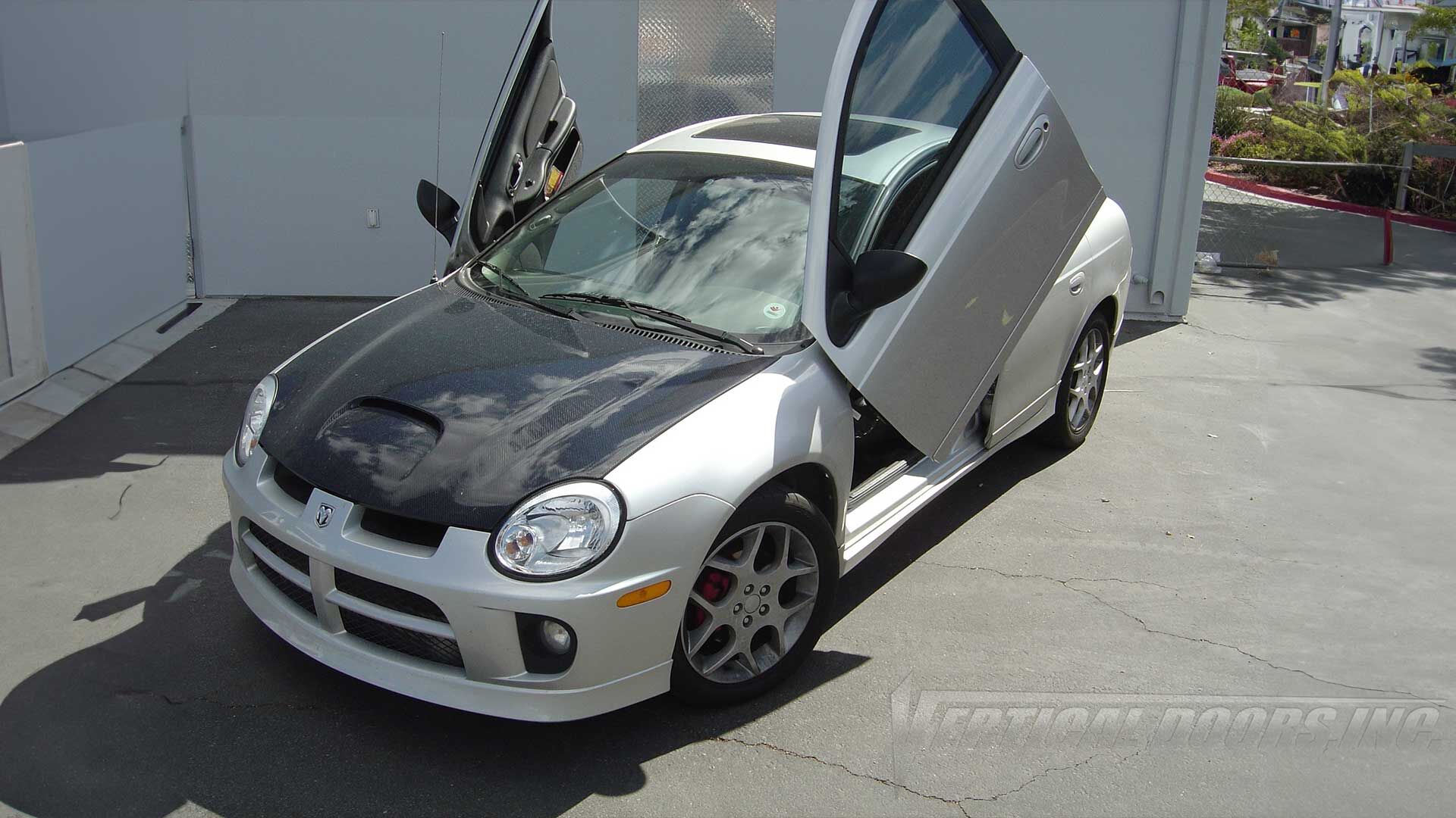 2000-2006 Dodge Neon Bolt-On Vertical Lambo Door Conversion Kit
