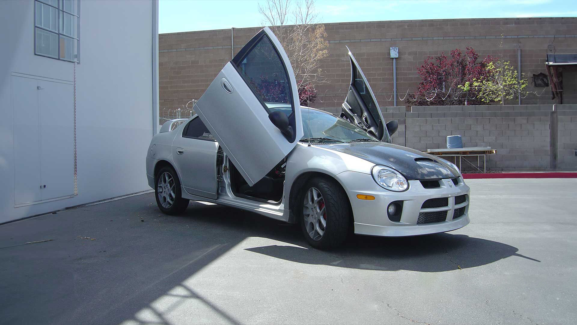 2000-2006 Dodge Neon Bolt-On Vertical Lambo Door Conversion Kit - VDI-VDCDN0006