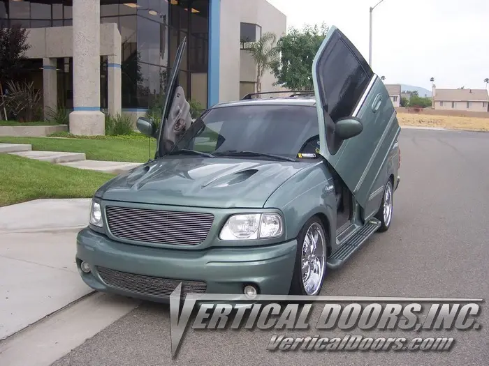 1997-2002 Ford Expedition Bolt-On Vertical Door Conversion