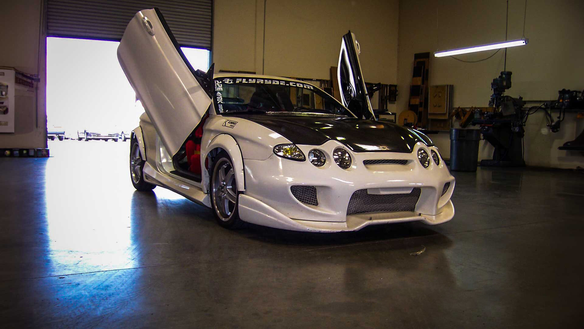 1999-2002 Hyundai Tiburon Bolt-On Vertical Door Conversion - VDI-VDCHYTIB0001