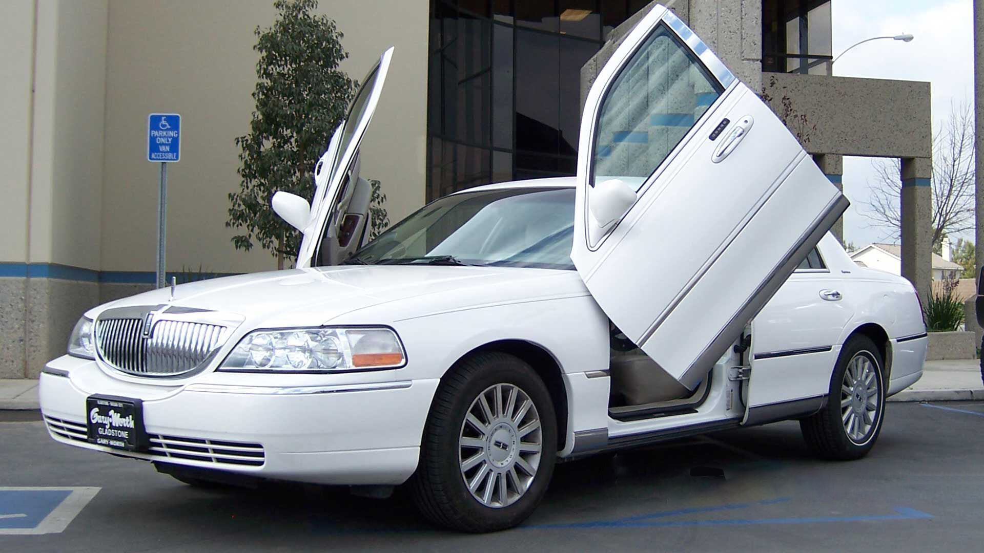 1998-2010 Lincoln Town Car Bolt-On Vertical Door Conversion - VDI-VDCLTC9806