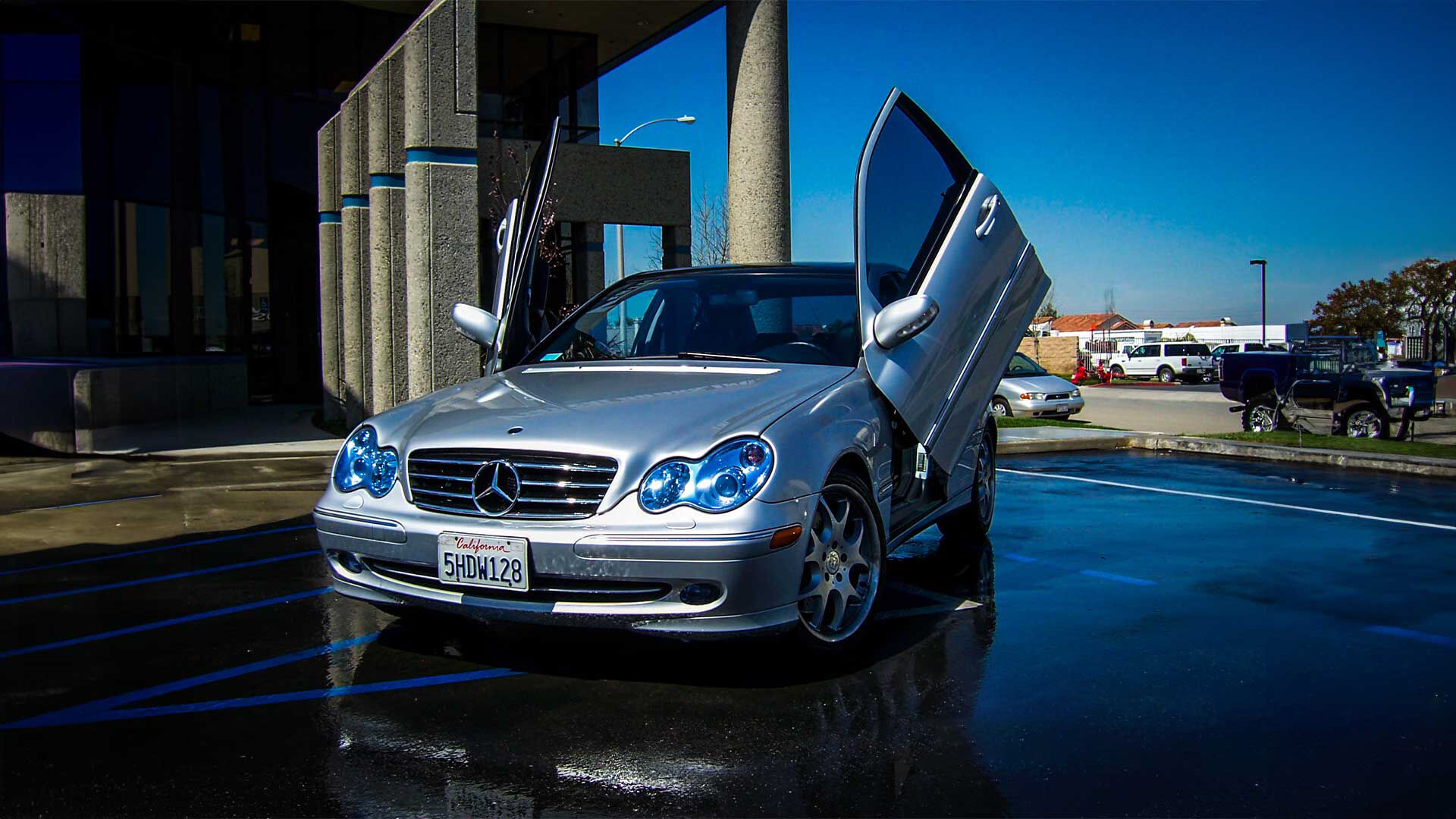 2001-2007 C-Class Bolt-On Vertical Lambo Door Conversion - VDI-VDCMERC0107
